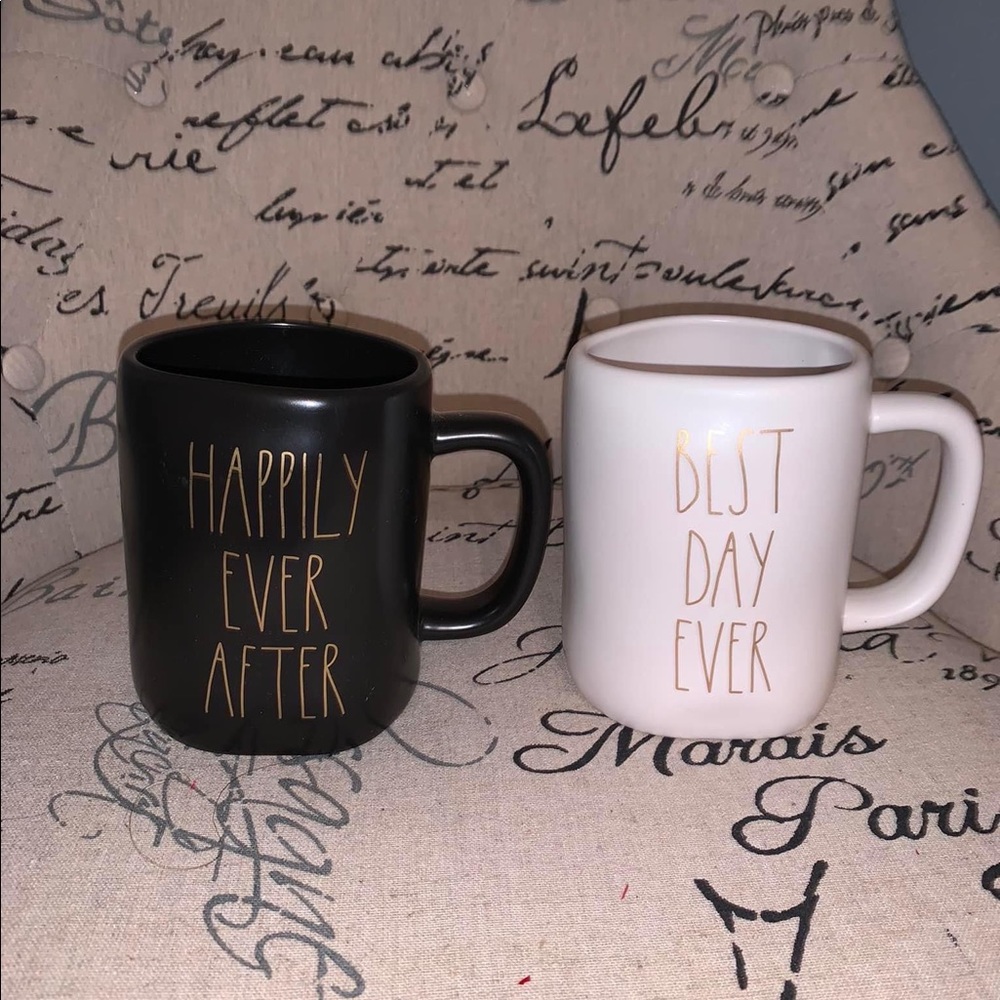 Rae Dunn mugs